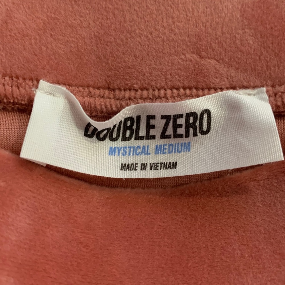 Clothes - Picture 14 of 16
